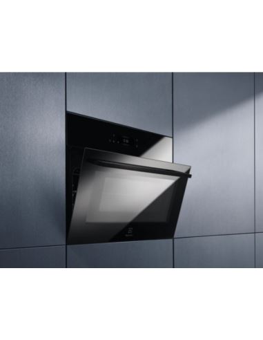 Piekarnik kompaktowy Electrolux EVL8E08Z